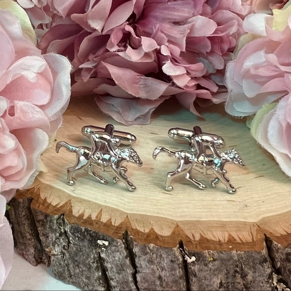 Galloping Racehorse and Jockey Silver Cufflinks - Picture 5 of 15